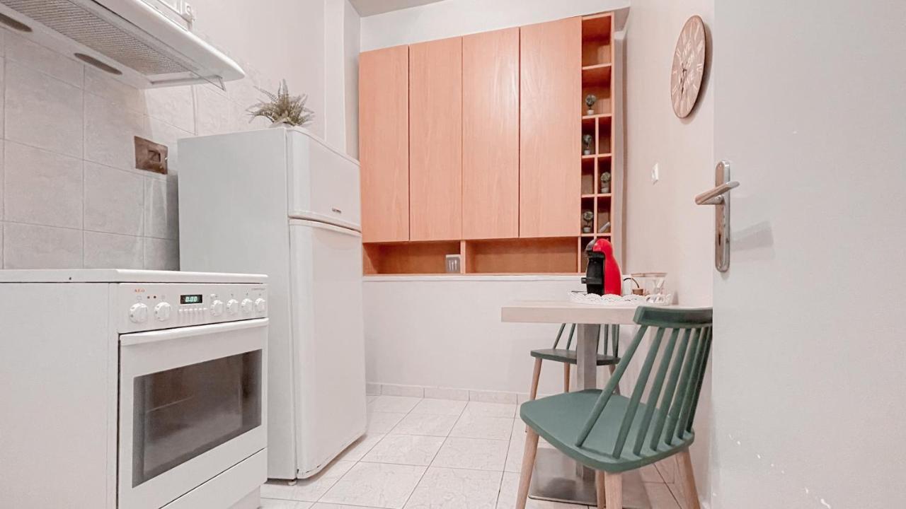 أثينا Cute 1Br Apt With Balcony In The Heart Of The City المظهر الخارجي الصورة