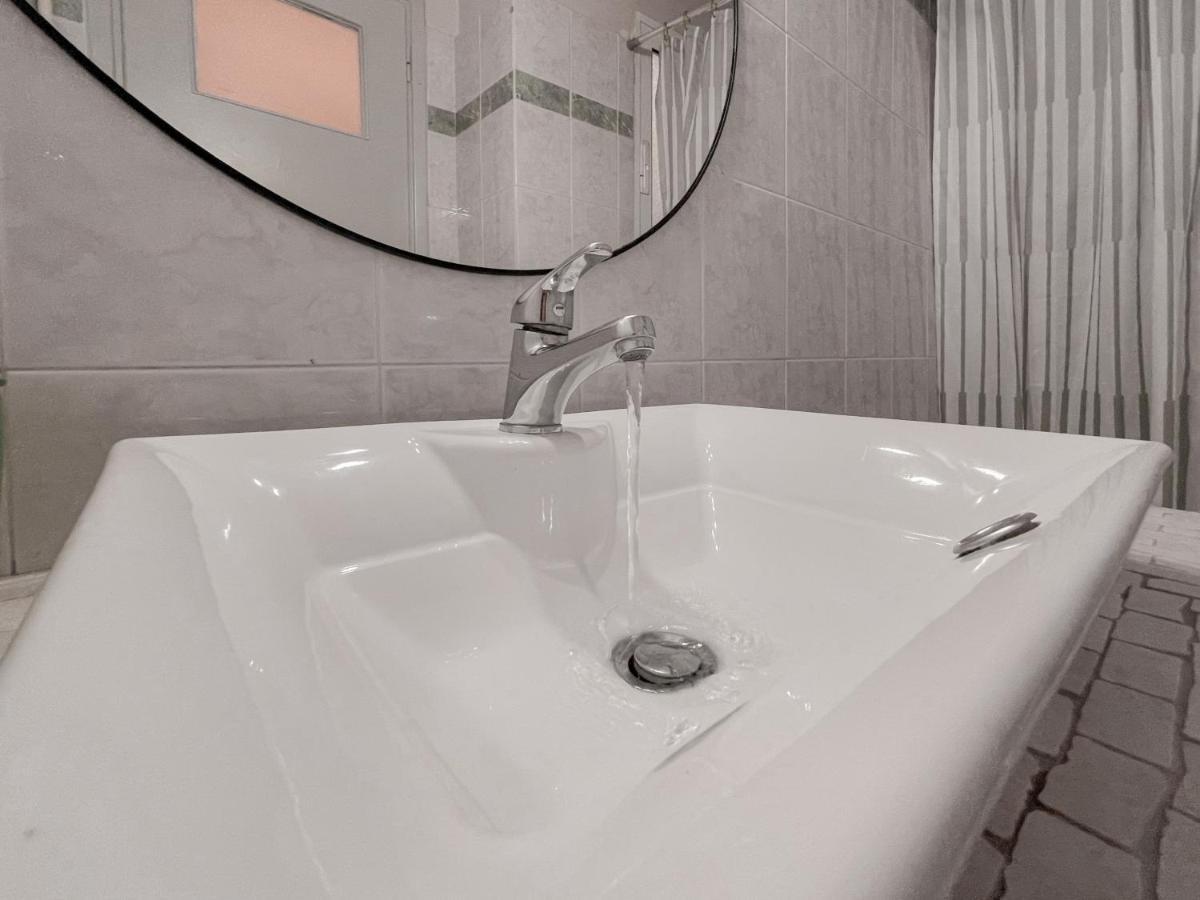 أثينا Cute 1Br Apt With Balcony In The Heart Of The City المظهر الخارجي الصورة